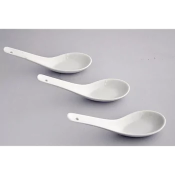 Lot de 3 cuillères en porcelaine blanche
